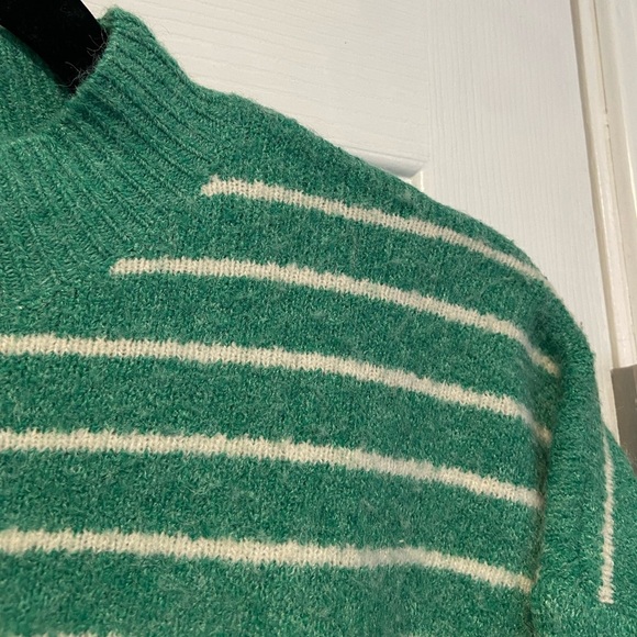 NWT Tilly’s Love Tree Size L Oversized Cropped Green Striped Pullover Sweater - Picture 6 of 12